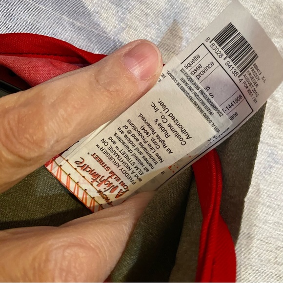 Nightmare on Elm St, Freddy Kruger shirt and mask SZ XL, mask a little flat NWT - Picture 11 of 11